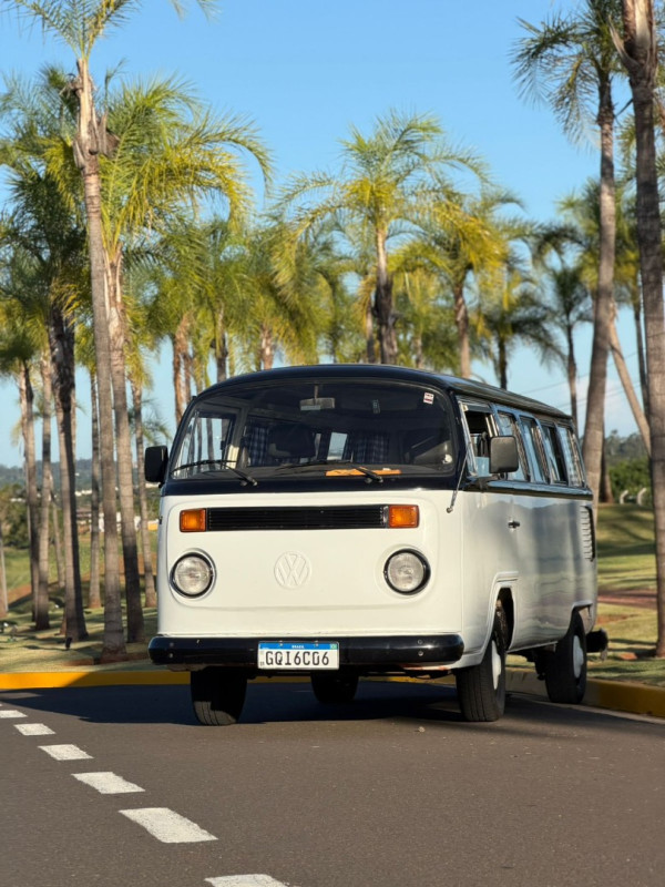 Kombi -- Selecione --